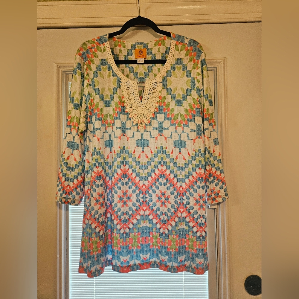 Lg Ruby Rd Colorful Geometric Tunic with Crochet Detail